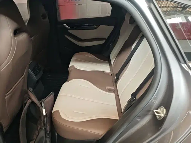 BYD Qin PLUS — Фото автомобиля 16