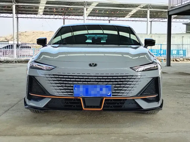 Changan UNI-V — Фото автомобиля 2