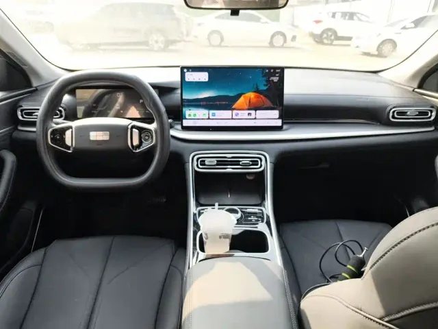Geely Galaxy Stellar 6 — Фото автомобиля 5