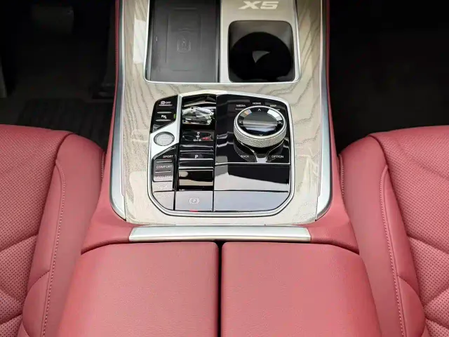 BMW X5 — Фото автомобиля 10