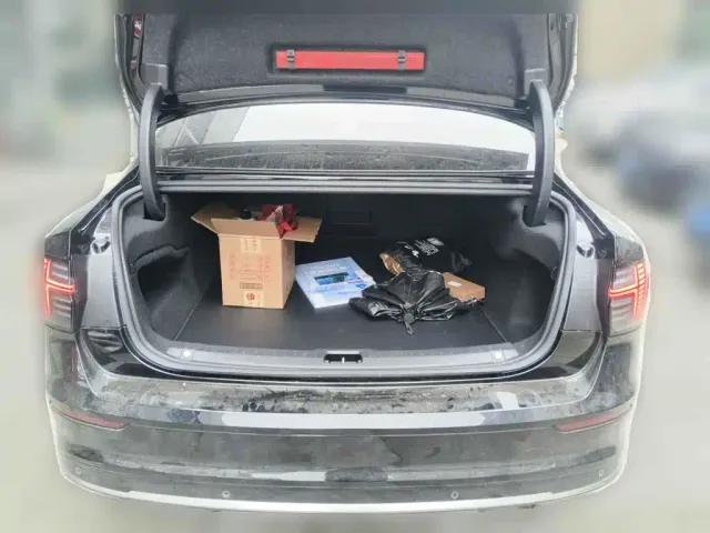 Volvo S90 — Фото автомобиля 5