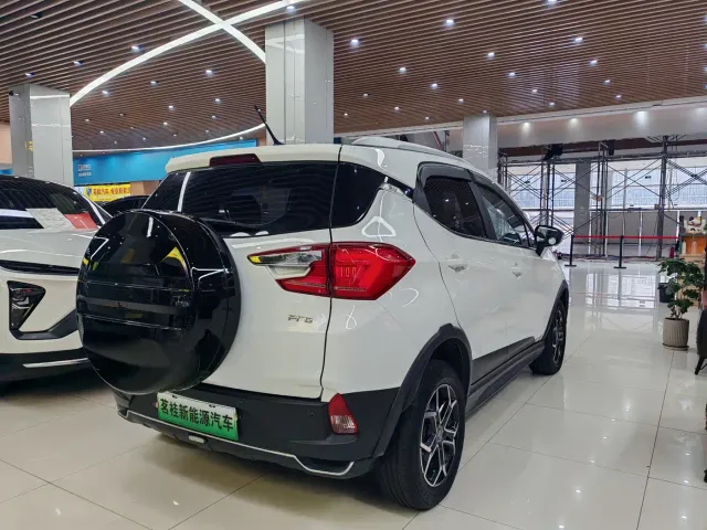 BYD Yuan Pro — Фото автомобиля 13
