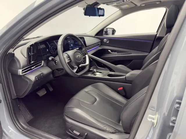 Hyundai Elantra — Фото автомобиля 8
