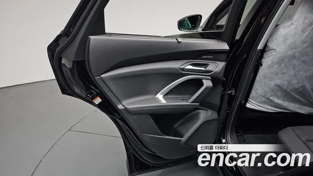 Audi Q5 40 TFSI quattro Sportback S Line — Фото автомобиля 22