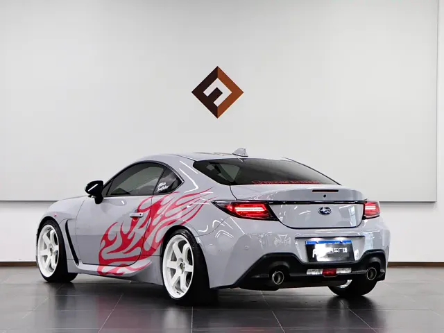 Subaru BRZ — Фото автомобиля 4