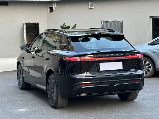 Voyah Auto Voyah Zhiyin 2024 Long Range Super Charging Edition — Фото автомобиля 9