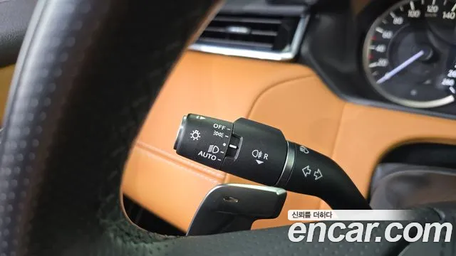 Land Rover Range Rover Velar Range Rover Velar 3.0 P400 R-Dynamic HSE — Фото автомобиля 27