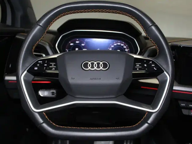 Audi Q4 e-tron — Фото автомобиля 10