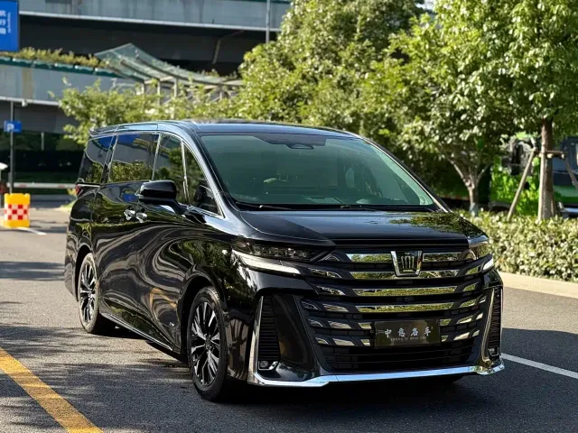 Toyota Vellfire — Фото автомобиля 3
