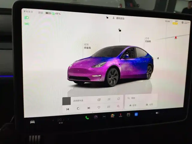 Tesla Model Y — Фото автомобиля 14