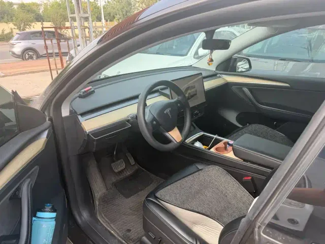 Tesla Model Y 2022 Facelift Rear-Wheel Drive Version — Фото автомобиля 4