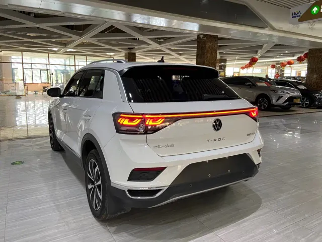 Volkswagen T-Roc — Фото автомобиля 6