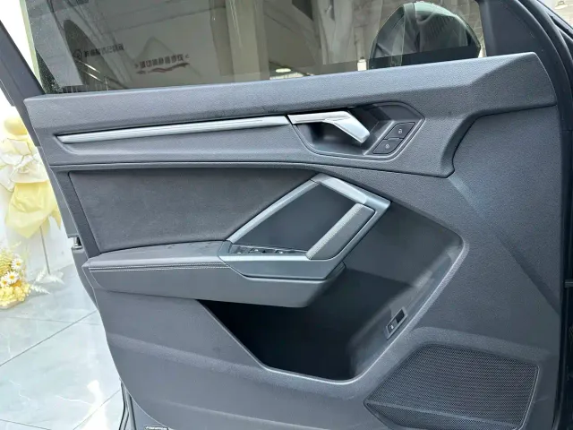 Audi Q3 — Фото автомобиля 13