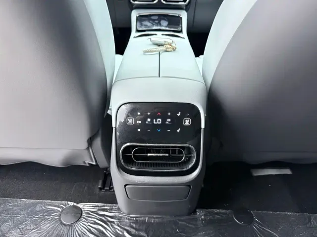 Leapmotor C01 — Фото автомобиля 12