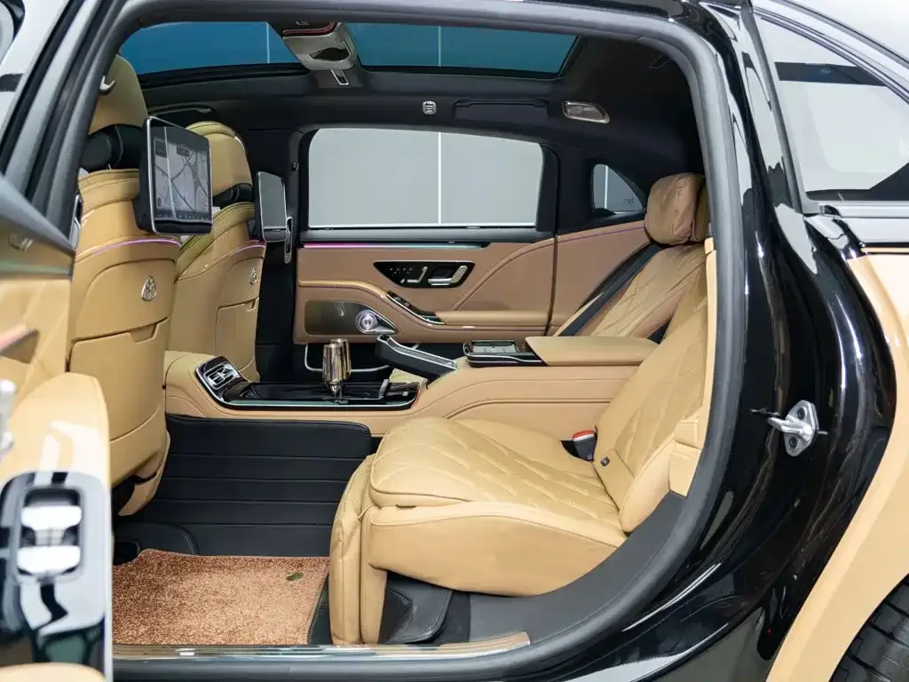Mercedes-Benz Maybach S-Class 2022 S 680 4MATIC Virgil Abloh Limited Edition — Фото автомобиля 14