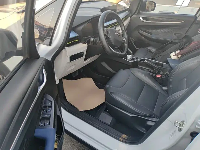 Geely Geometry EX3 Kung Fu Bull — Фото автомобиля 15