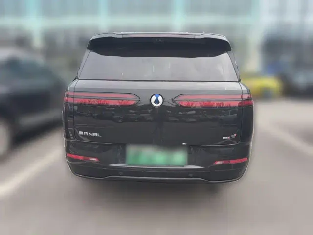 Denza Denza N8L 2025 Standard — Фото автомобиля 7
