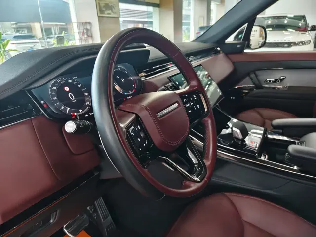 Land Rover Range Rover Sport — Фото автомобиля 8
