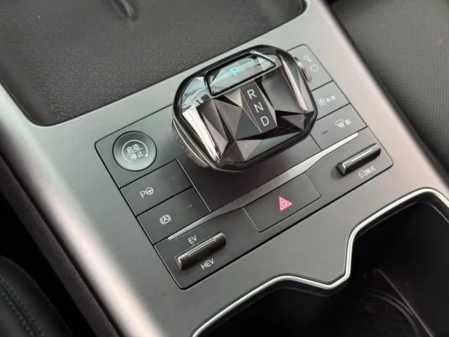 BYD Song Pro — Фото автомобиля 18