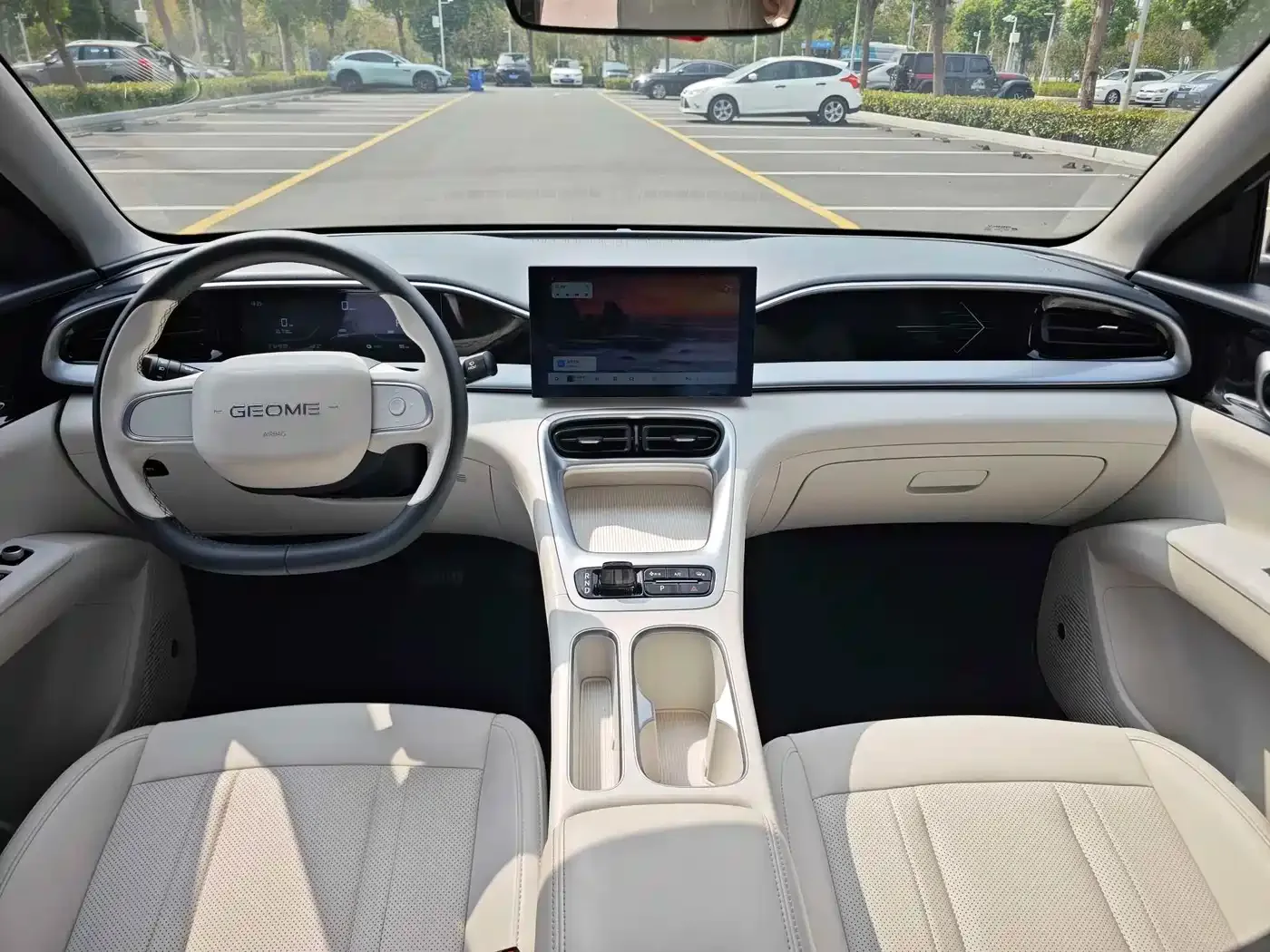 Geely Galaxy Starry Wish 2025 310km Youth Edition — Фото автомобиля 11