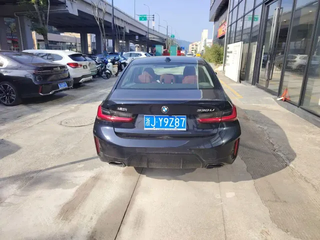 BMW 3 Series — Фото автомобиля 9