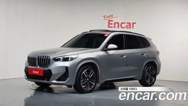 Фотография автомобиля — BMW X1 U11