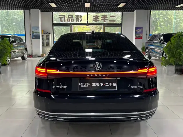 Volkswagen Passat — Фото автомобиля 5