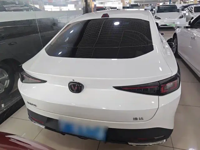 Changan Lamore — Фото автомобиля 5