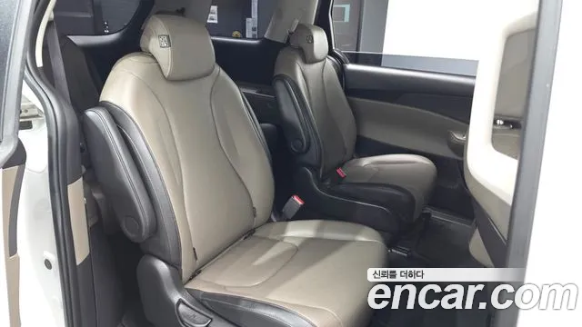 Kia Carnival 4th Gen — Фото автомобиля 12