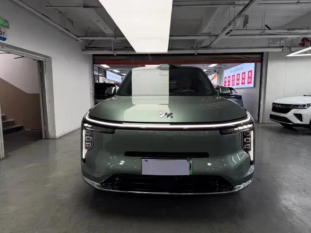 IM Motors LS8 — Фото автомобиля 2