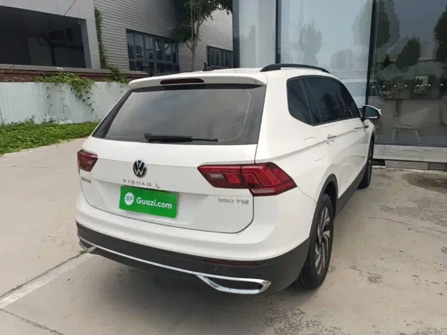 Volkswagen Tiguan L — Фото автомобиля 6