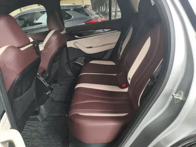 Geely Xingyue L — Фото автомобиля 14