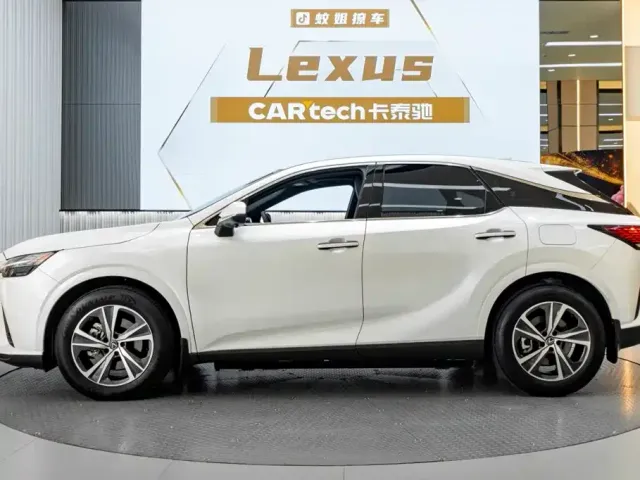 Lexus RX — Фото автомобиля 3