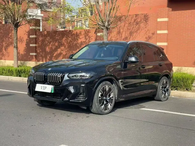 Фотография автомобиля — BMW iX3
