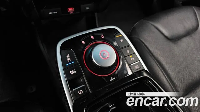 Kia Niro — Фото автомобиля 12