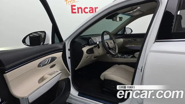 Genesis GV70 2.5T Бензин AWD — Фото автомобиля 10