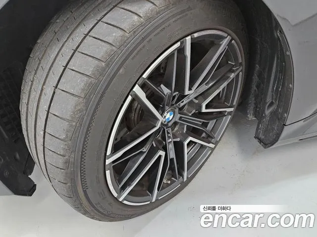 BMW M5 G90 — Фото автомобиля 15