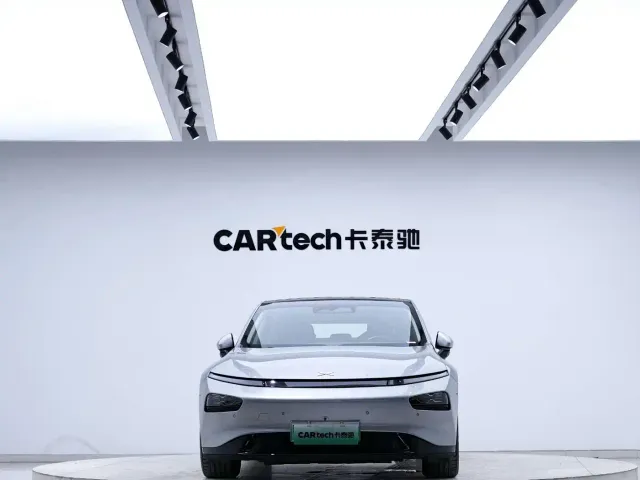 Xpeng P7 — Фото автомобиля 6