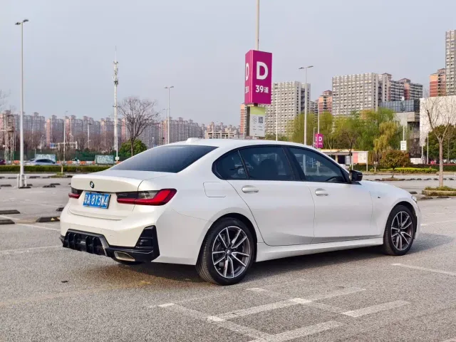 BMW 3 Series — Фото автомобиля 4