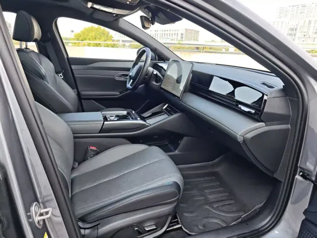 BYD Qin L — Фото автомобиля 15