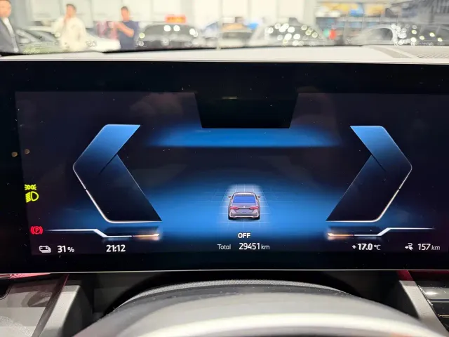 BMW i5 — Фото автомобиля 15