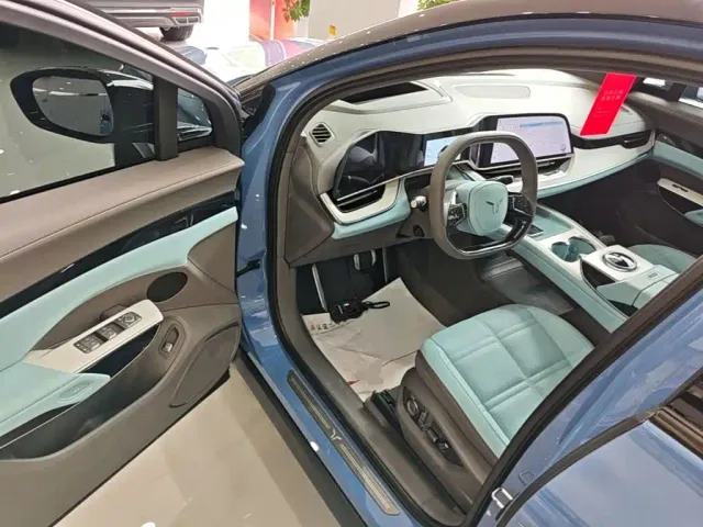 Hongqi Tian Gong 08 — Фото автомобиля 15