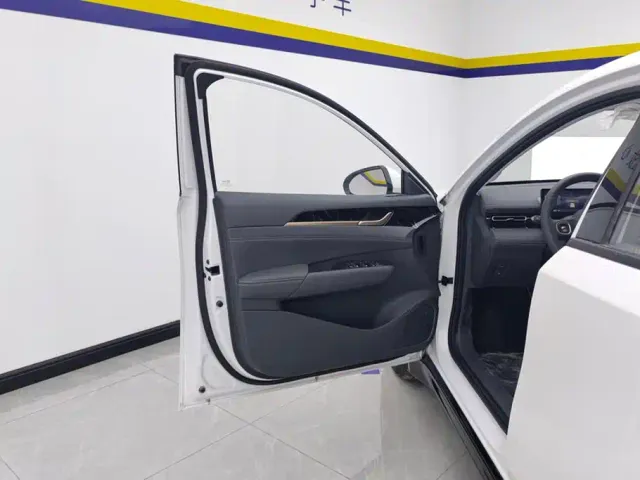 Wuling Starlight — Фото автомобиля 7