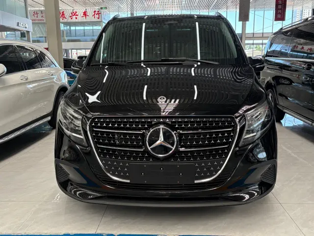 Mercedes-Benz V-Class — Фото автомобиля 2