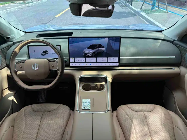 Leapmotor C11 — Фото автомобиля 9