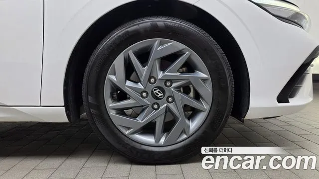 Hyundai Avante — Фото автомобиля 6