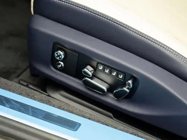Bentley Continental — Фото автомобиля 12