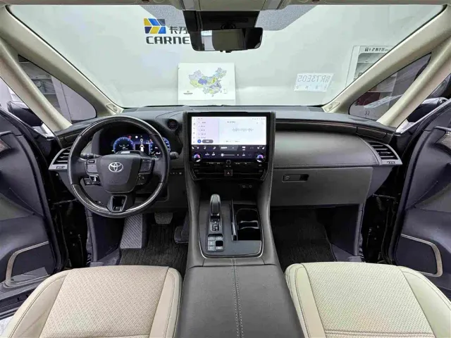 Toyota Alphard — Фото автомобиля 10