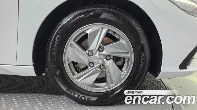 Hyundai Avante — Фото автомобиля 6