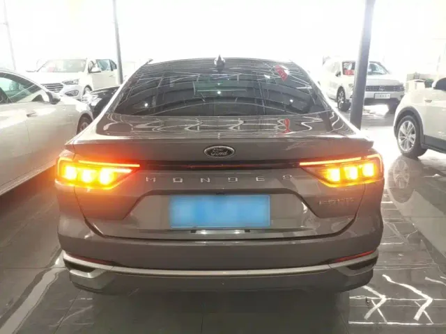 Ford Mondeo — Фото автомобиля 5